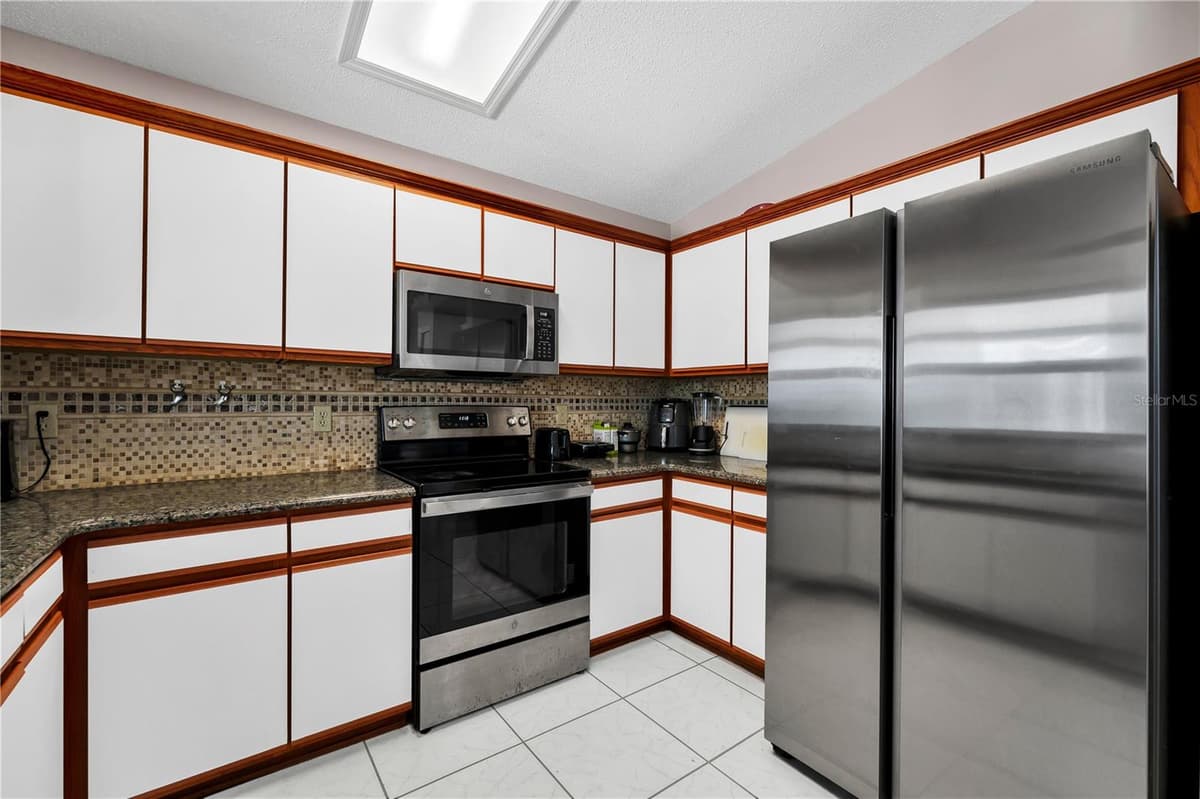 2619 HERON LANDING COURT — photo 10 of 32