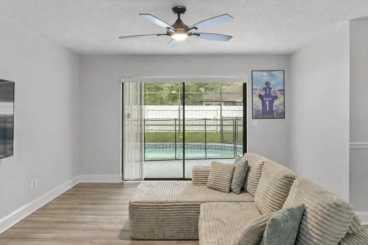 872 FALKIRK DRIVE — photo 4 of 22