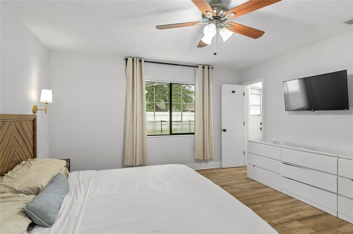 872 FALKIRK DRIVE — photo 12 of 22
