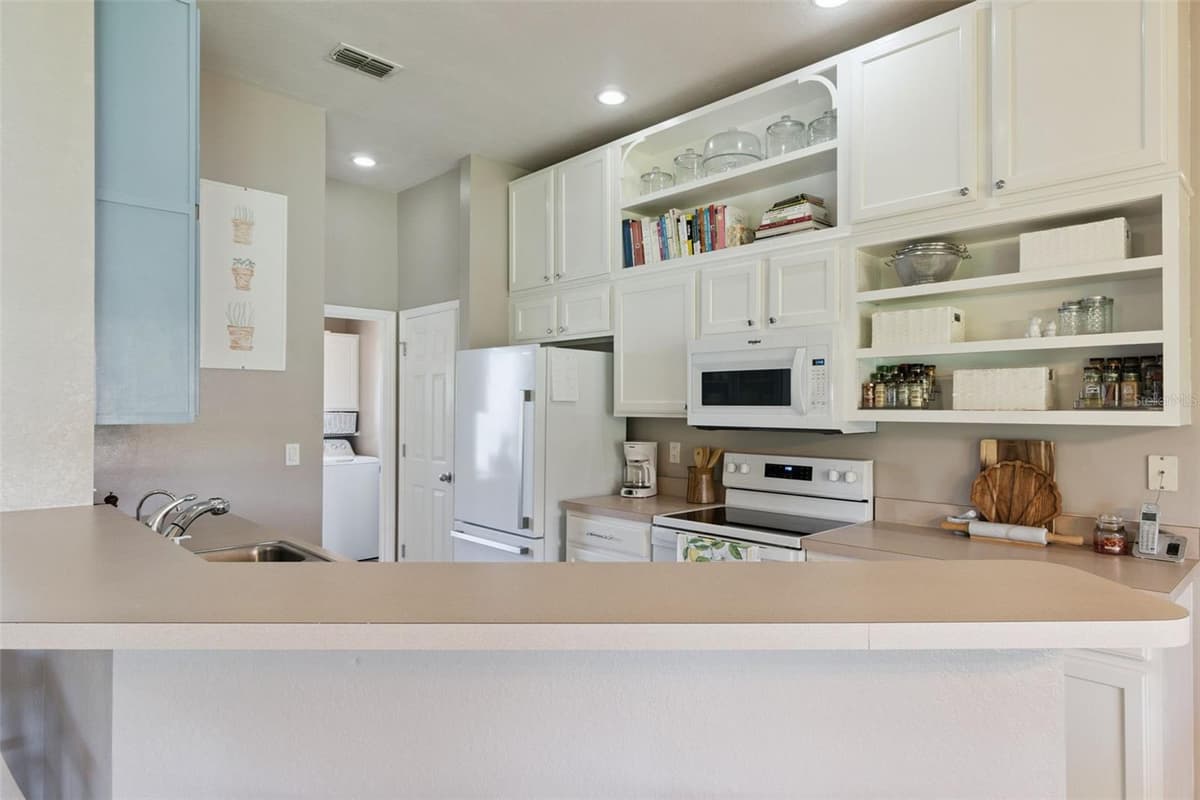 3805 LAUREL VIEW DRIVE — photo 10 of 39