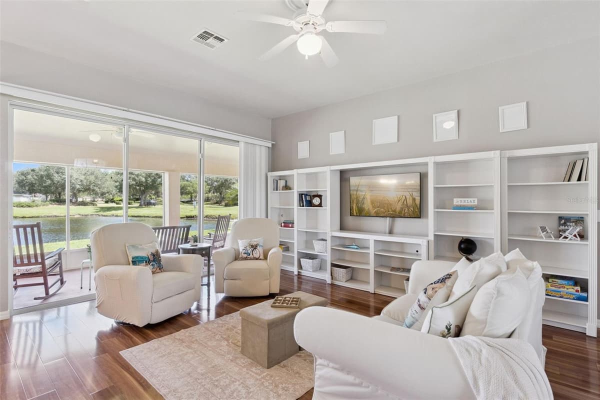 3805 LAUREL VIEW DRIVE — photo 4 of 39