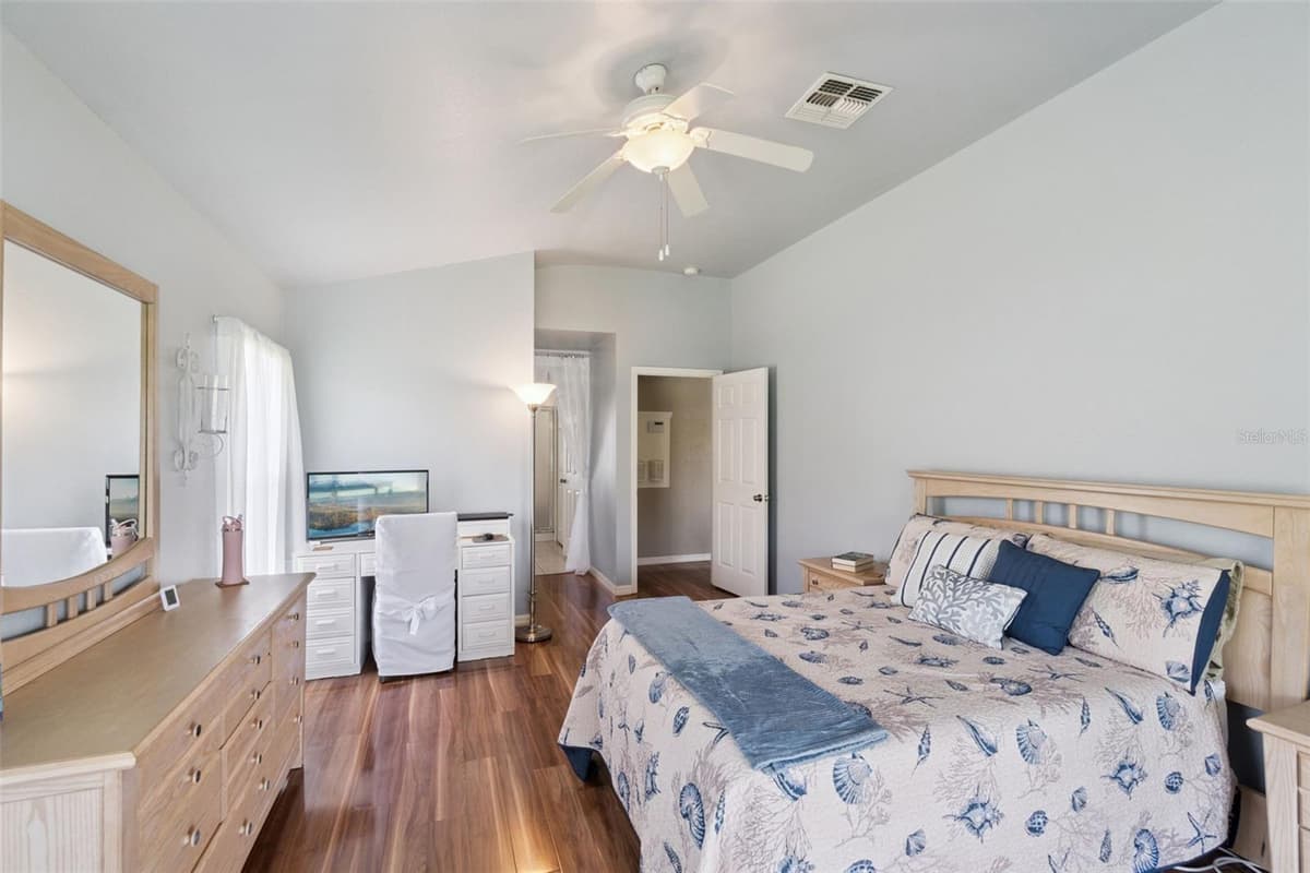 3805 LAUREL VIEW DRIVE — photo 15 of 39