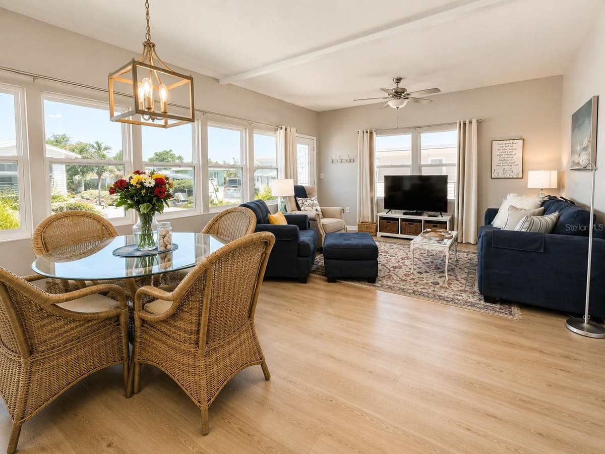 6621 MARINA DRIVE — photo 4 of 37