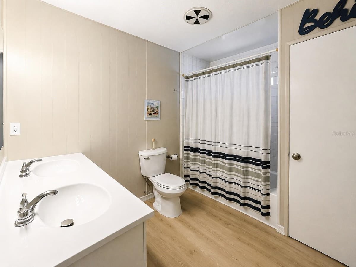 6621 MARINA DRIVE — photo 14 of 37