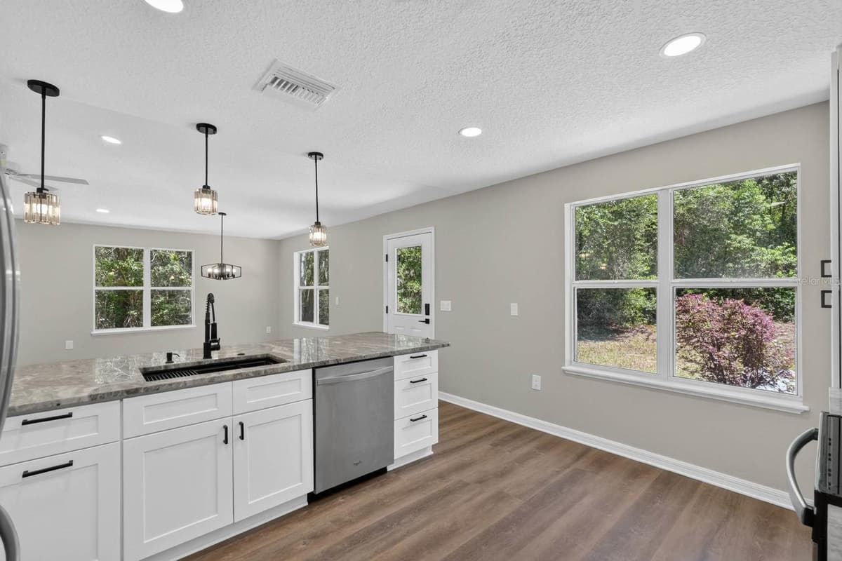 288 MCMILLON DRIVE — photo 11 of 37