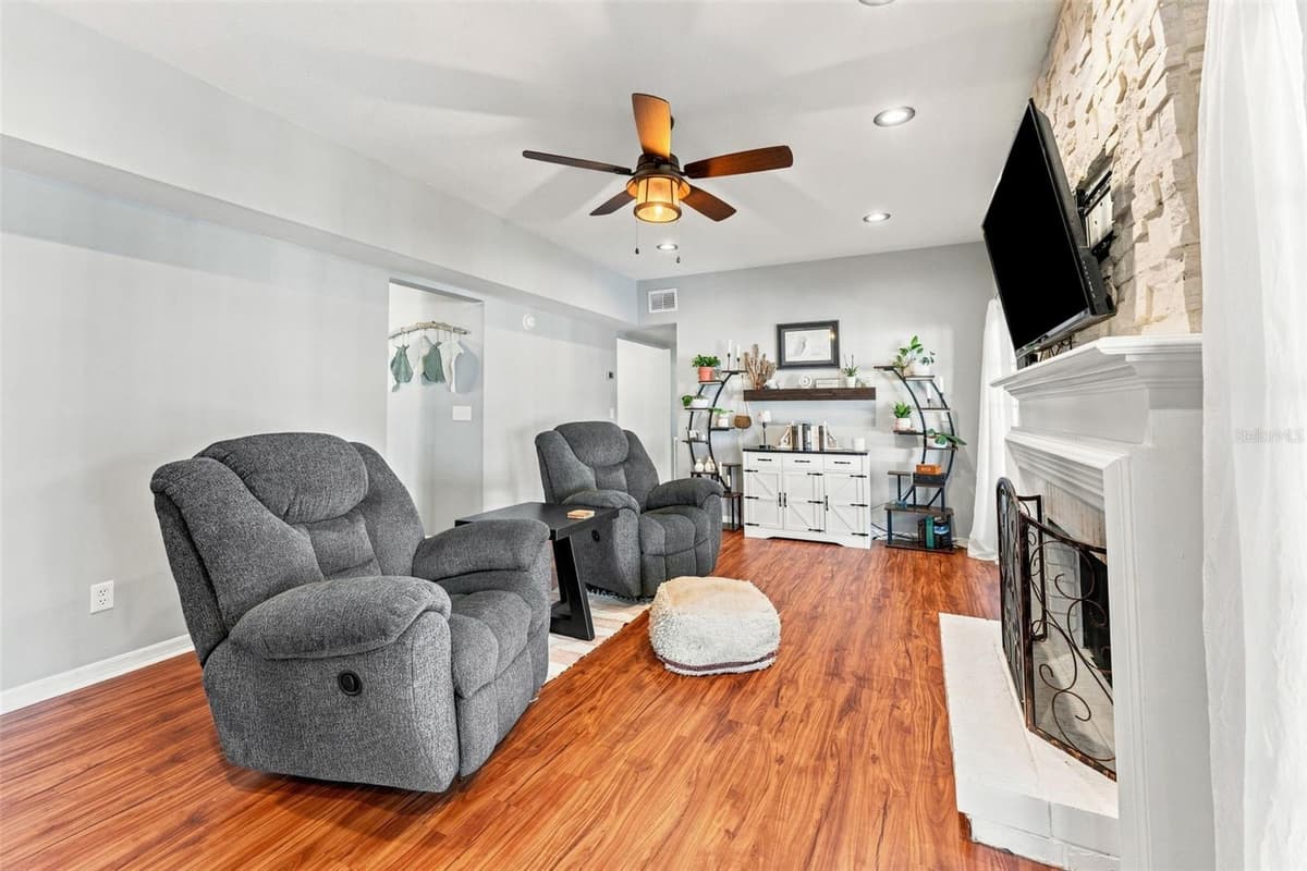 15622 INDIAN QUEEN DRIVE — photo 19 of 51