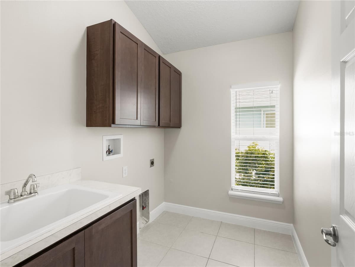 4212 RUTHANN CIRCLE — photo 25 of 32