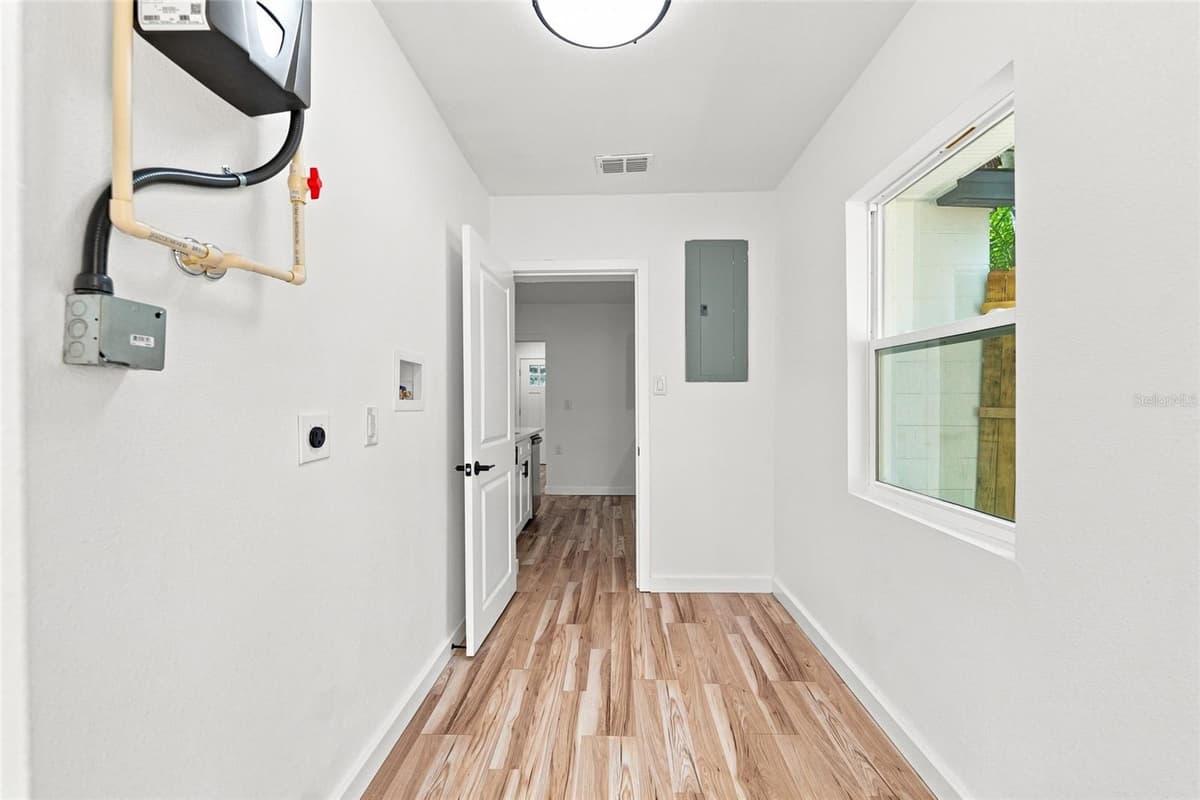 510 3RD AVENUE — photo 24 of 33
