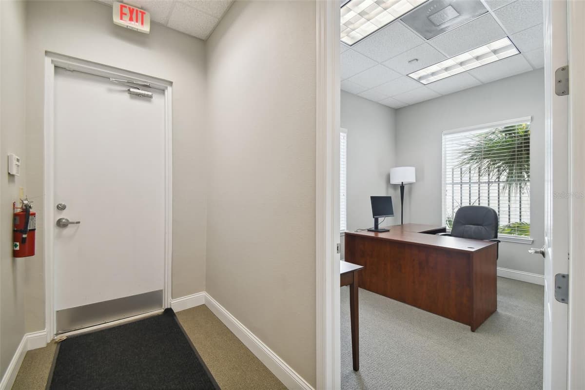1560 CLEVELAND STREET — photo 5 of 13