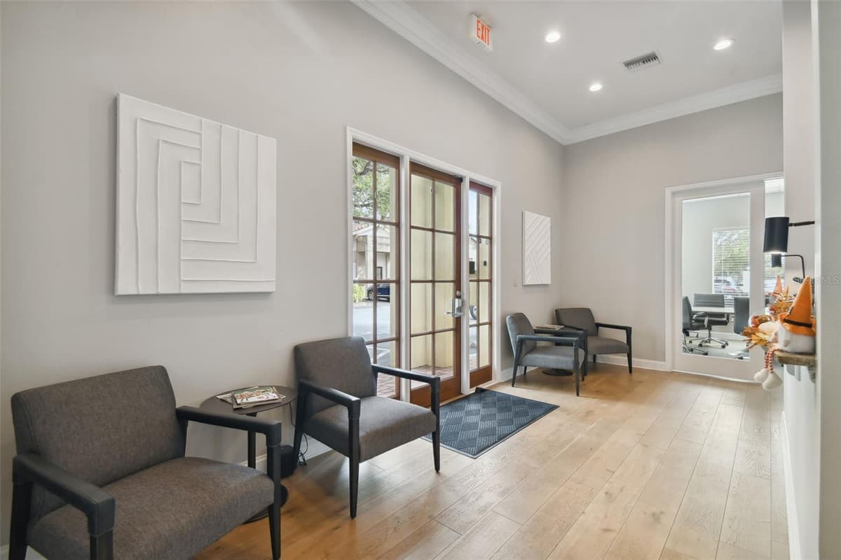 1560 CLEVELAND STREET — photo 9 of 13