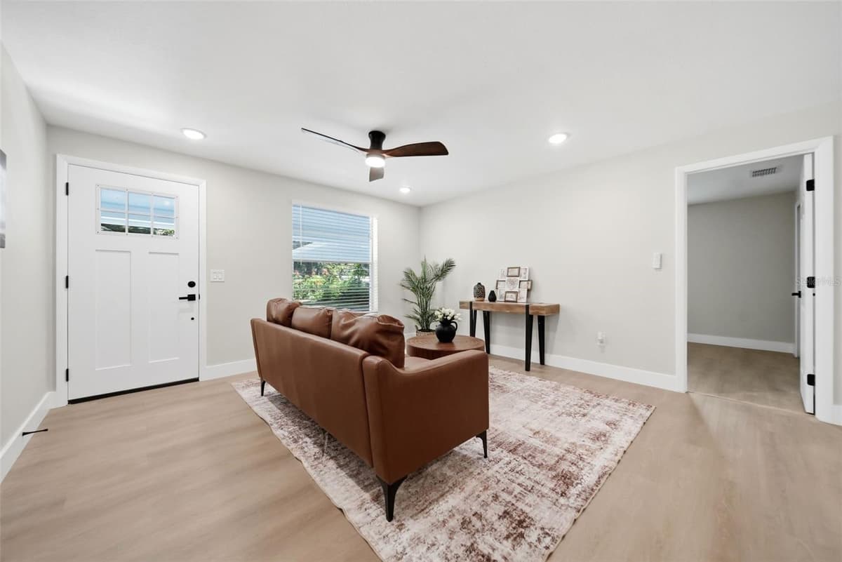 2321 PINE HILL PLACE — photo 4 of 24