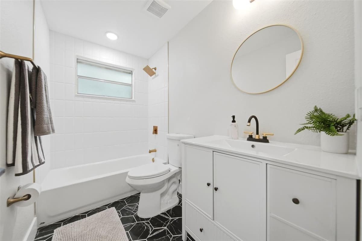 2321 PINE HILL PLACE — photo 16 of 24