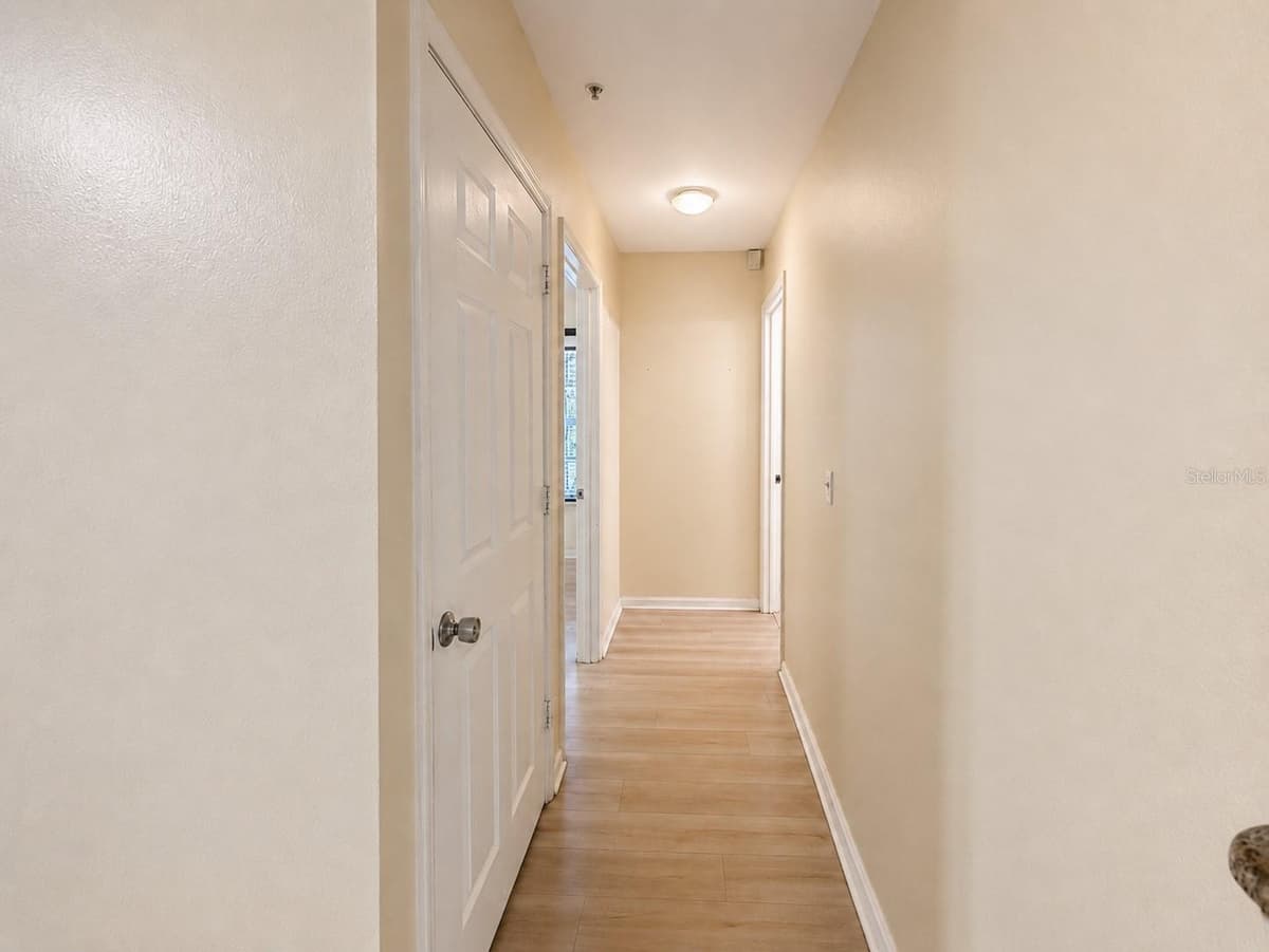 6554 SWISSCO DRIVE — photo 7 of 27