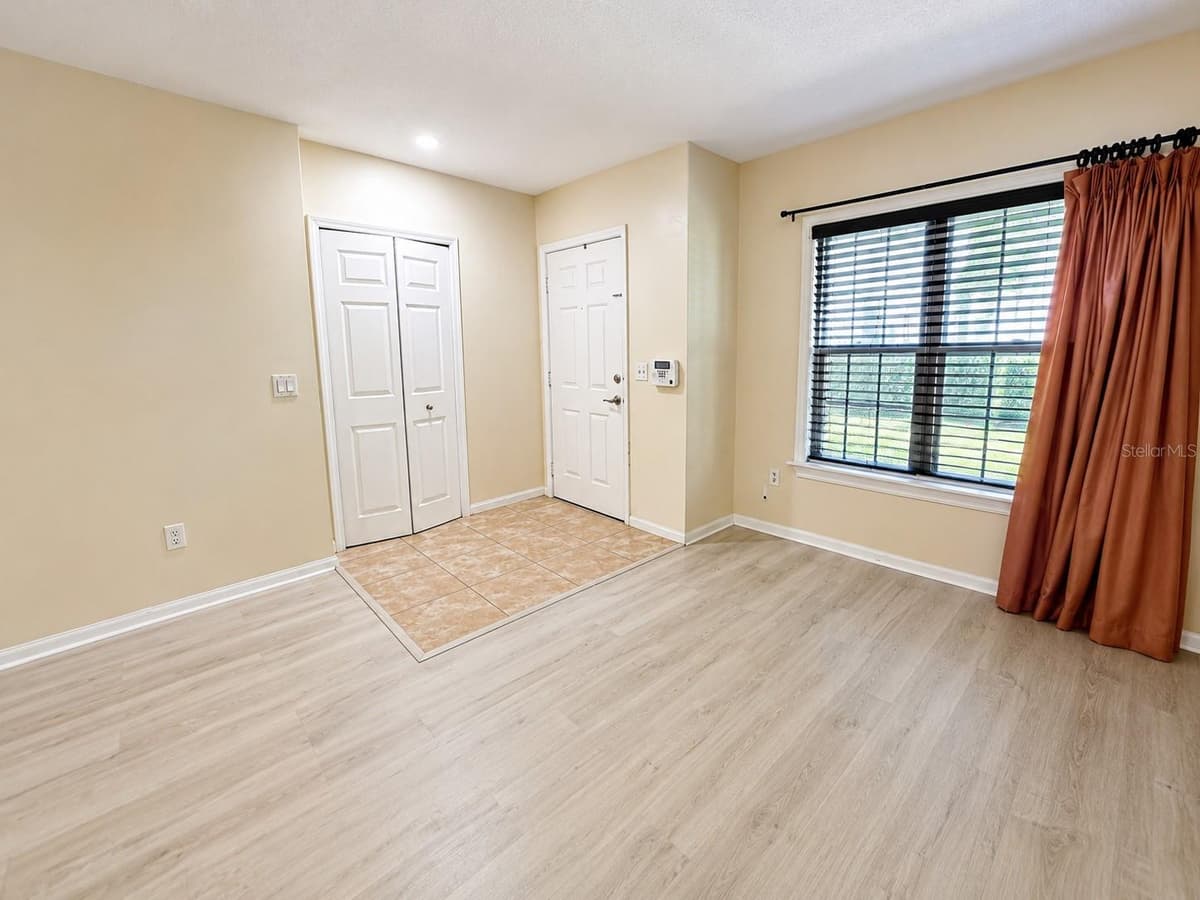 6554 SWISSCO DRIVE — photo 2 of 27