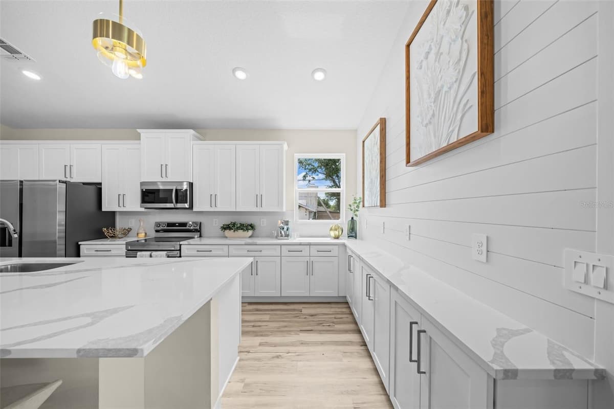 3181 LA FRANCE AVENUE — photo 10 of 28