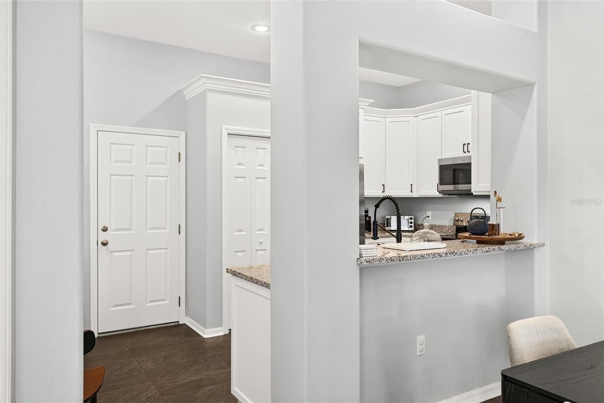 1437 RIDGE TERRACE — photo 11 of 42
