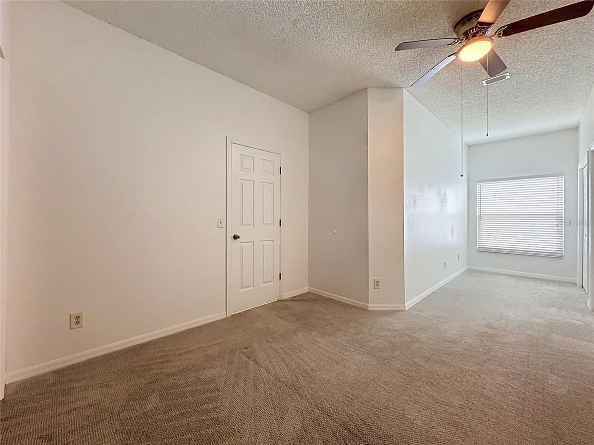 1047 KELLY CREEK CIRCLE — photo 37 of 59
