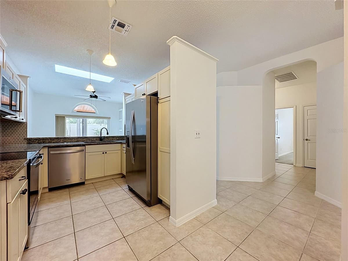 1047 KELLY CREEK CIRCLE — photo 9 of 59