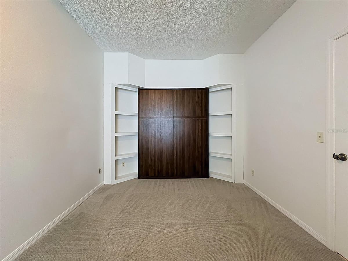 1047 KELLY CREEK CIRCLE — photo 35 of 59
