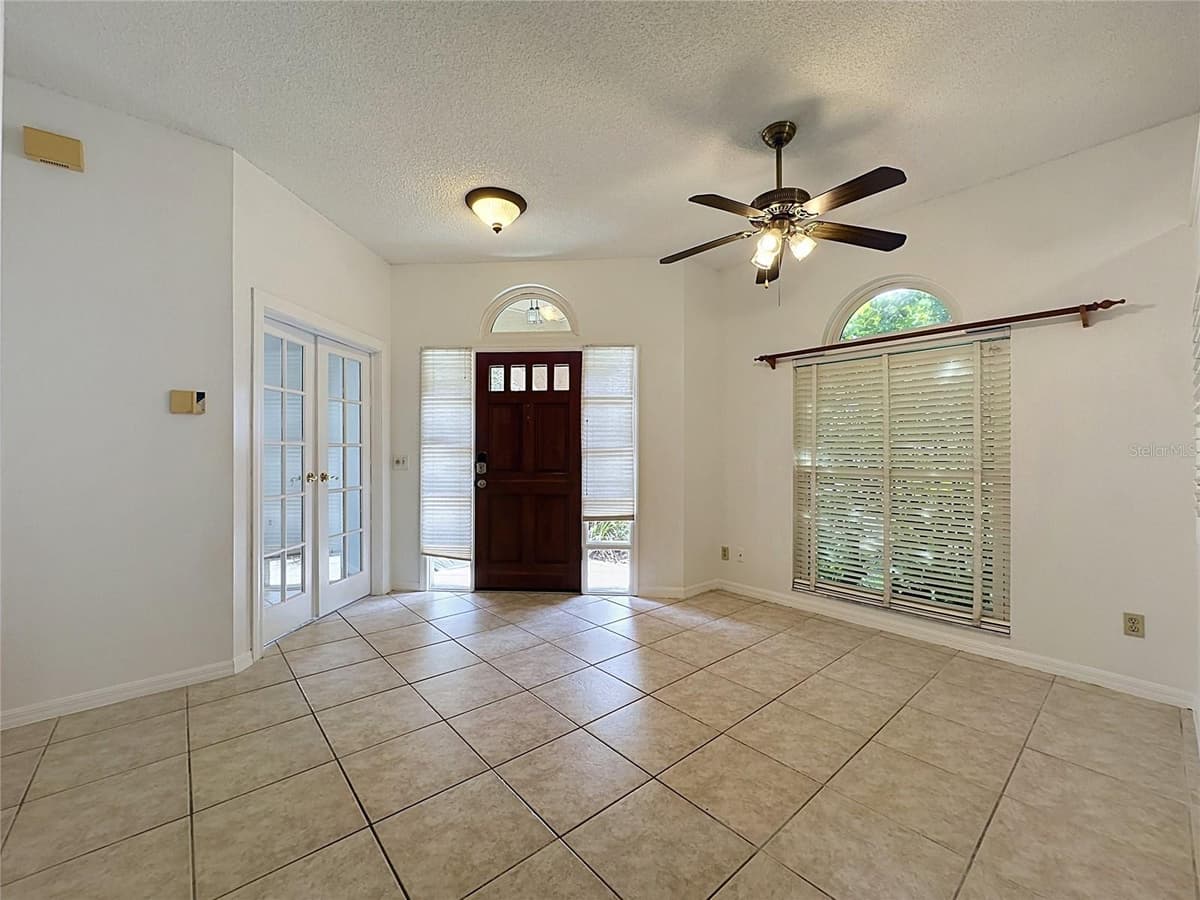 1047 KELLY CREEK CIRCLE — photo 4 of 59