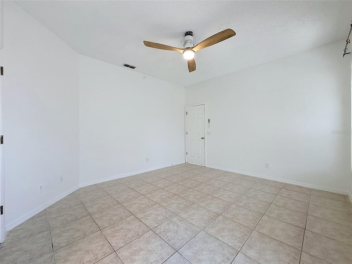 1047 KELLY CREEK CIRCLE — photo 21 of 59