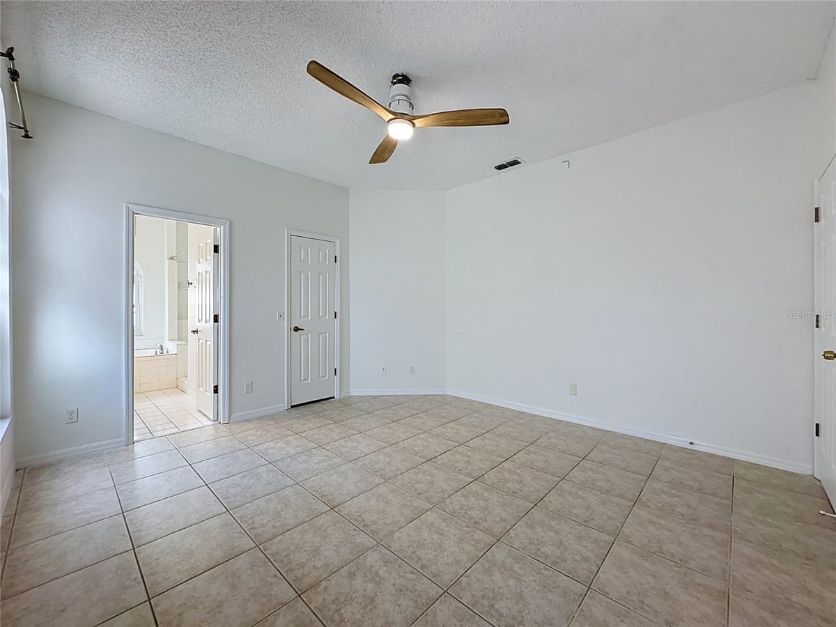 1047 KELLY CREEK CIRCLE — photo 22 of 59