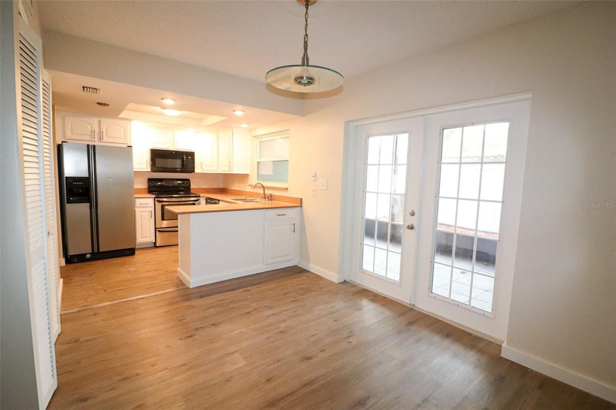 7107 HERNANDO COURT — photo 9 of 28
