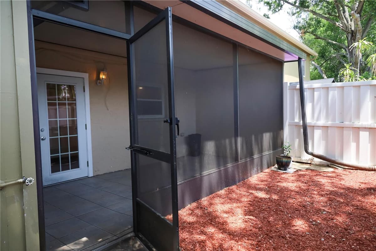 7107 HERNANDO COURT — photo 3 of 28