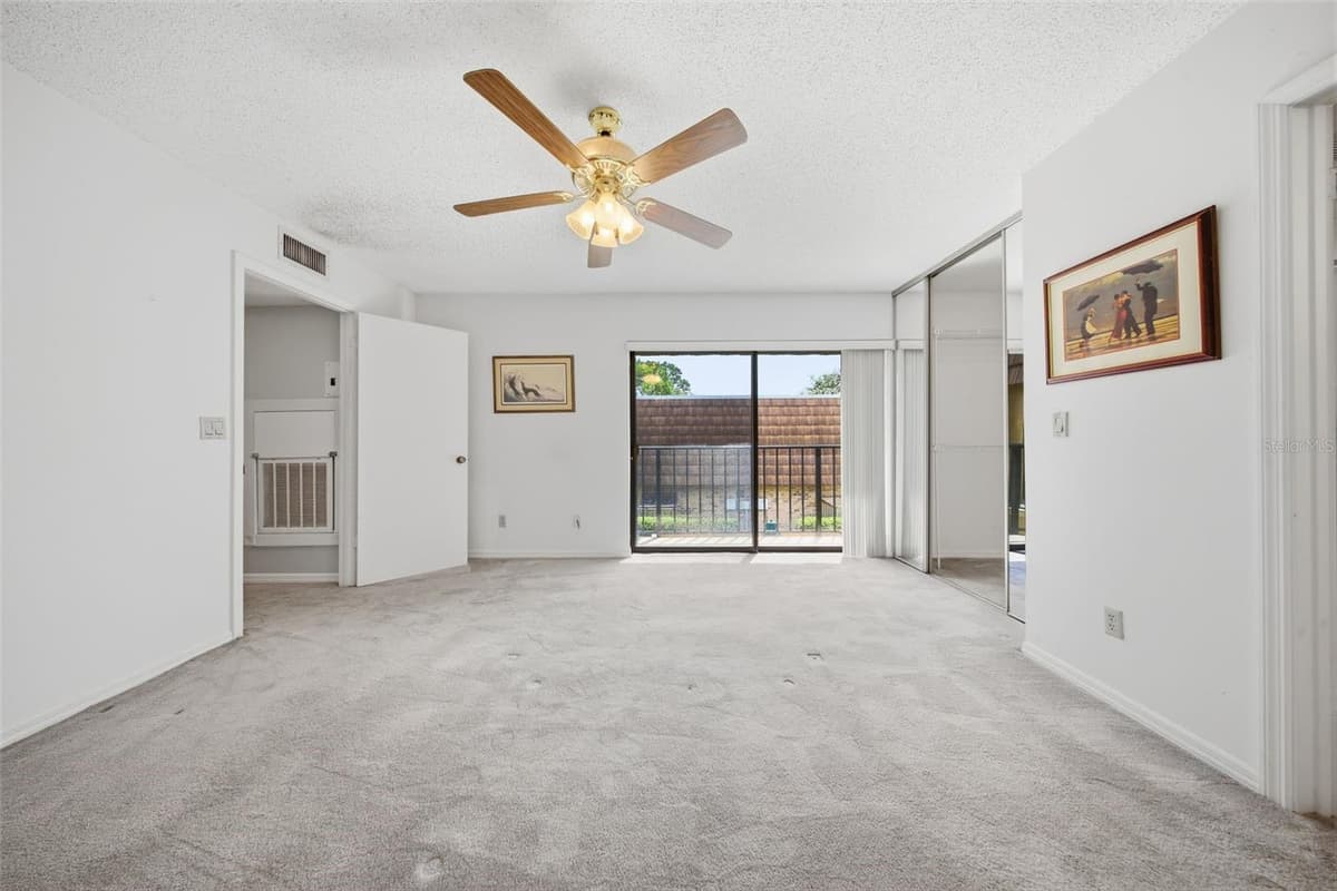 5256 CYPRESS COURT — photo 10 of 33