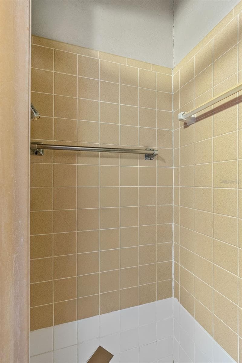 1230 ORLANDO AVENUE — photo 30 of 55