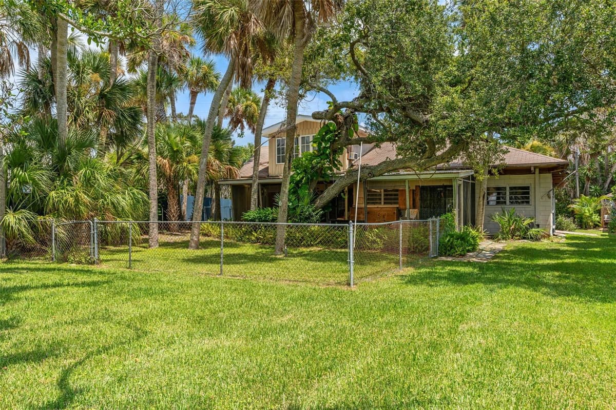 1230 ORLANDO AVENUE — photo 37 of 55