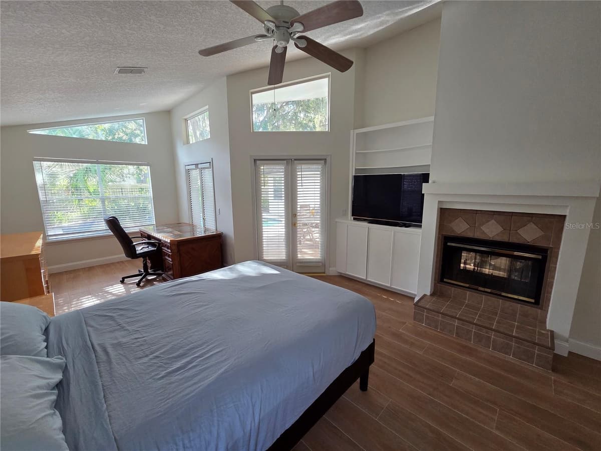 1924 AYRSHIER PLACE — photo 5 of 19