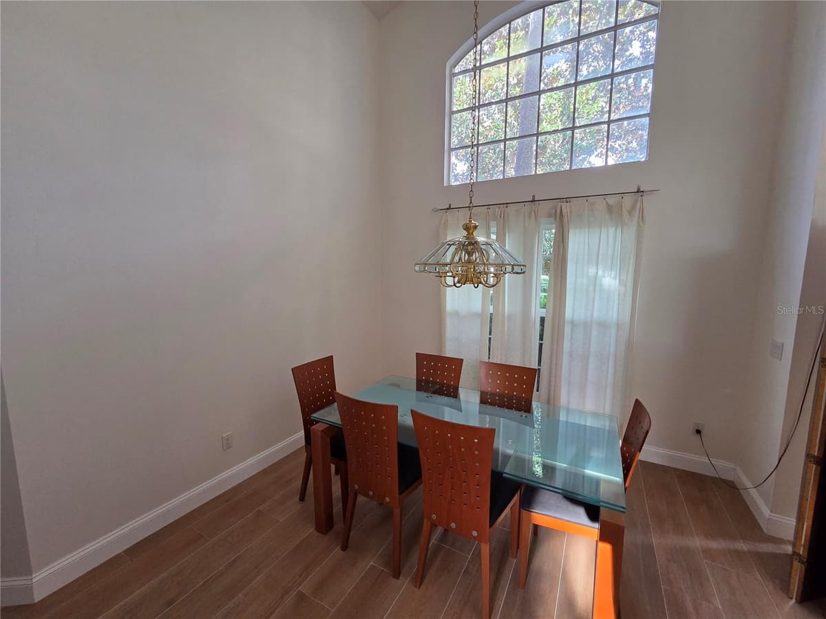 1924 AYRSHIER PLACE — photo 11 of 19