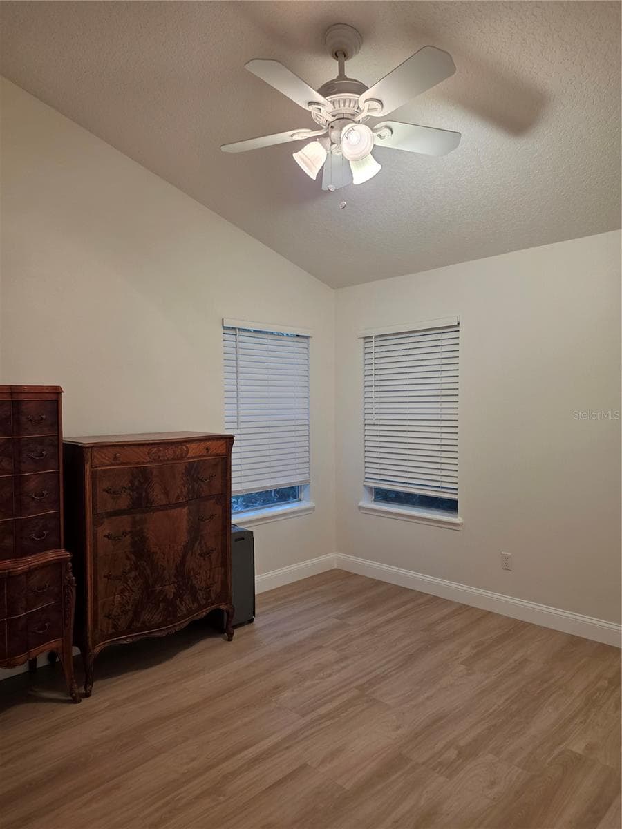 1924 AYRSHIER PLACE — photo 18 of 19
