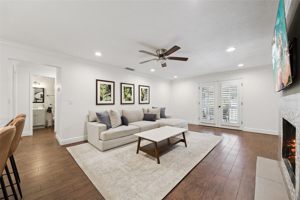 210 MAGNOLIA ROAD — photo 9 of 56