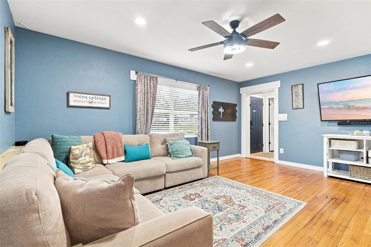 1119 EUCLID AVENUE — photo 4 of 30