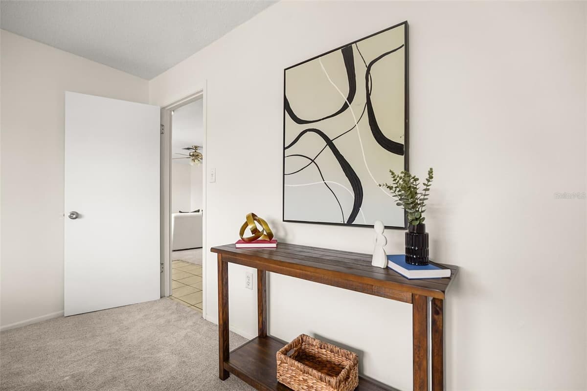7917 PLUNKETT AVENUE — photo 6 of 22