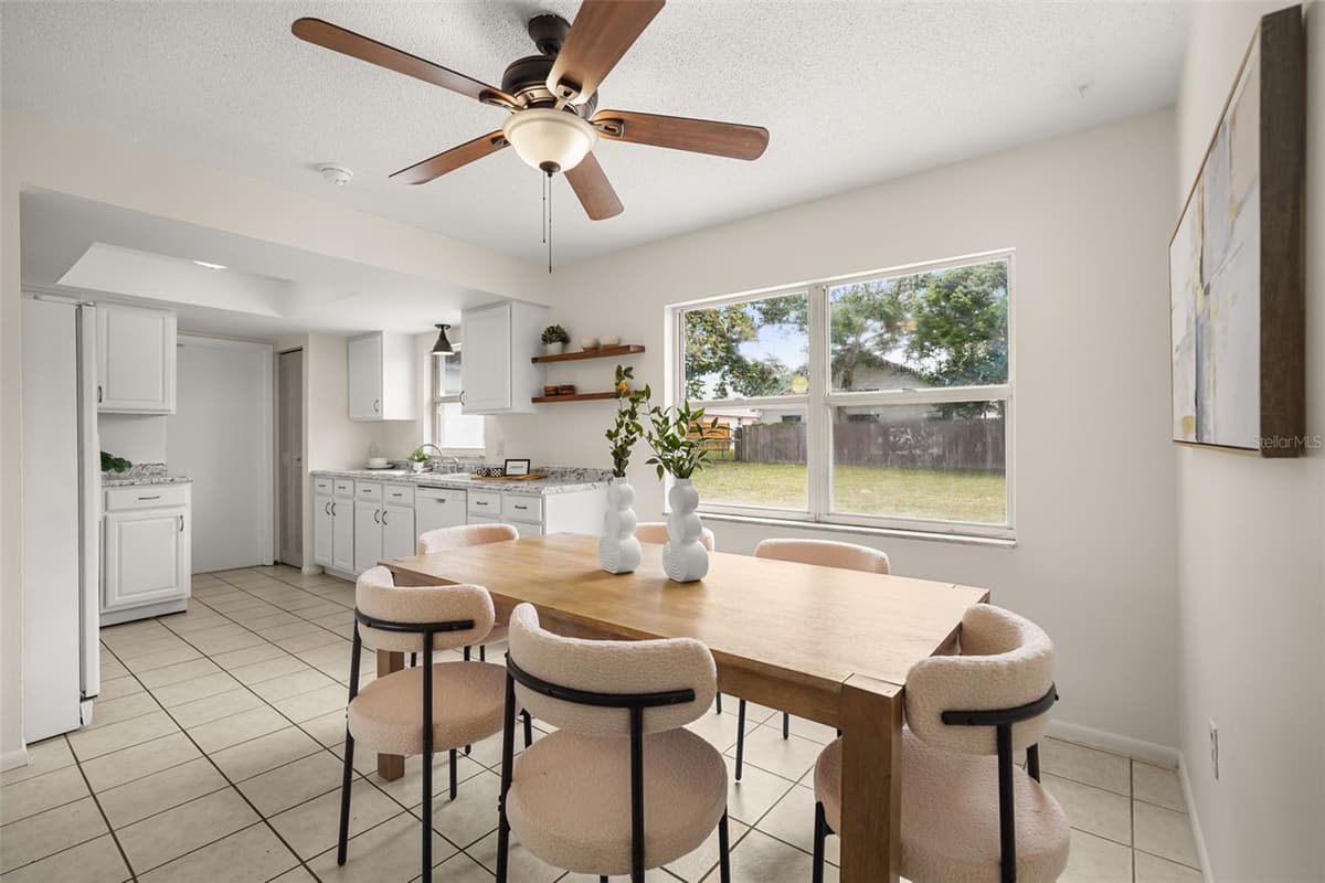7917 PLUNKETT AVENUE — photo 7 of 22