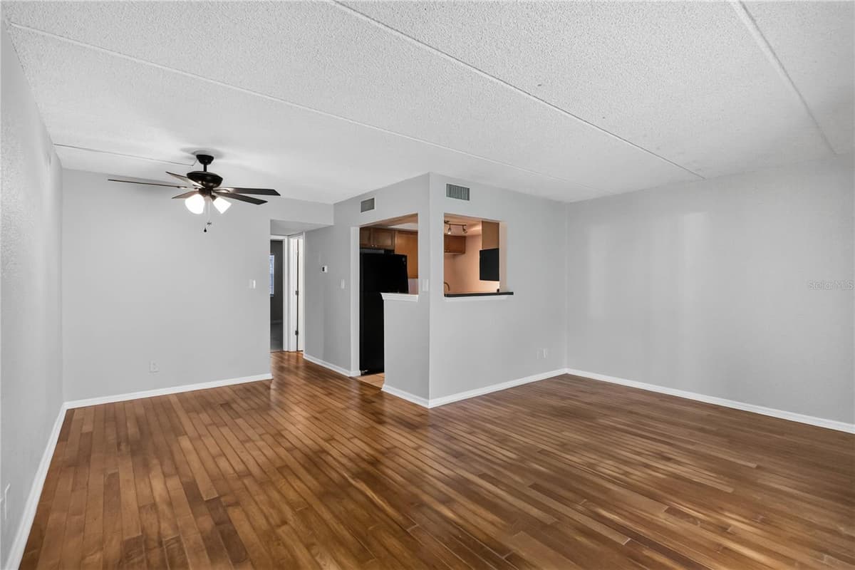 285 LEWFIELD CIRCLE — photo 4 of 25