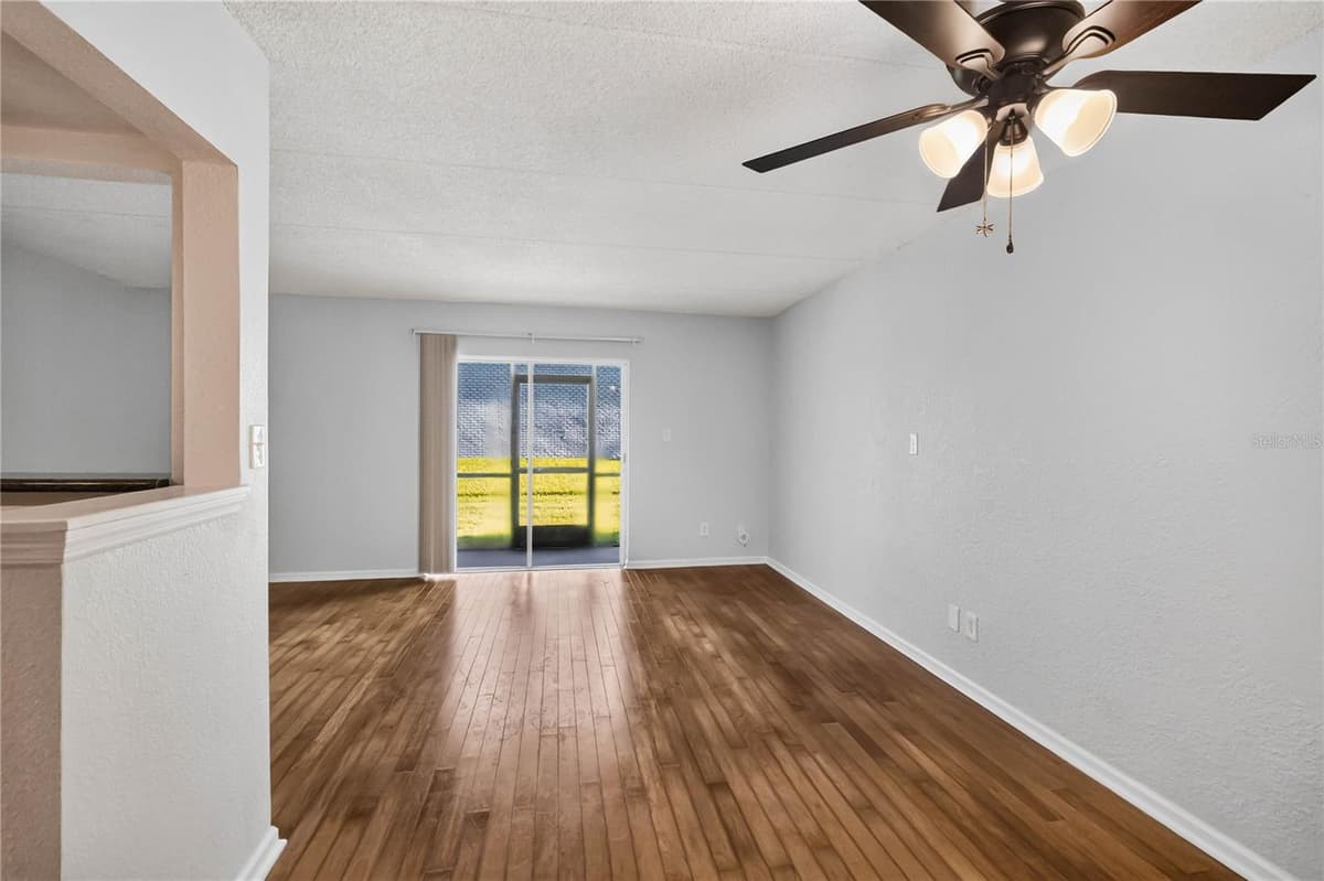 285 LEWFIELD CIRCLE — photo 8 of 25