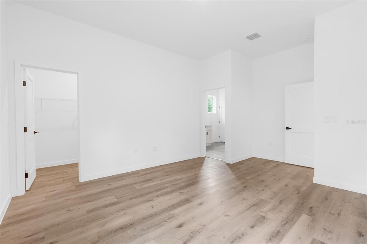 10615 DIDISCUS DRIVE — photo 15 of 37