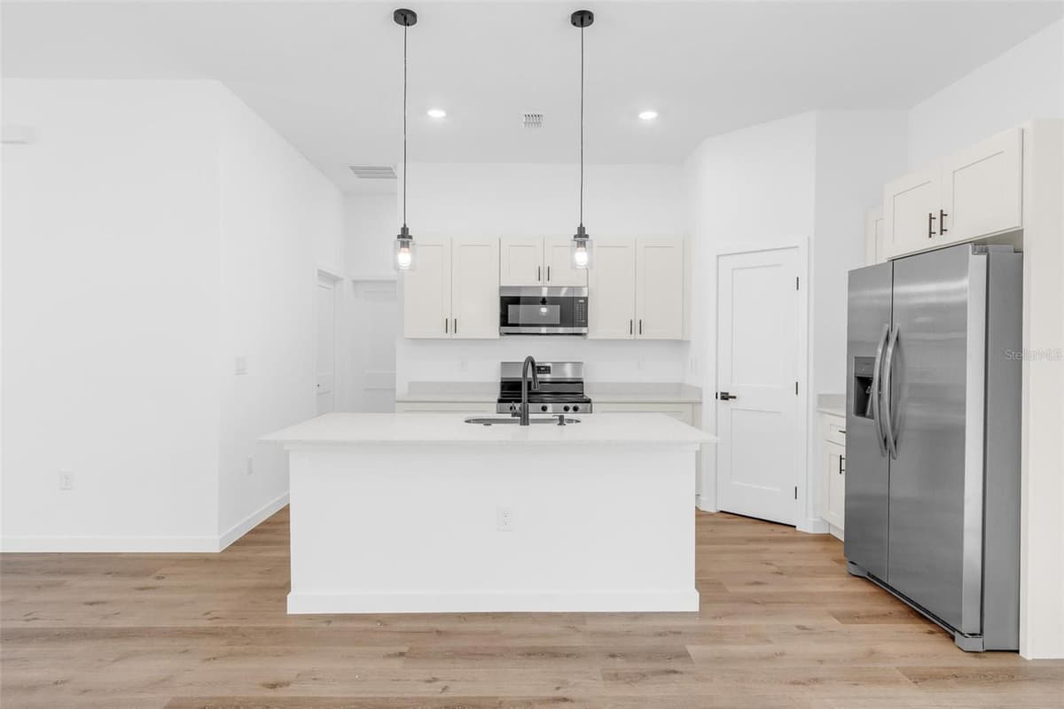 10615 DIDISCUS DRIVE — photo 5 of 37