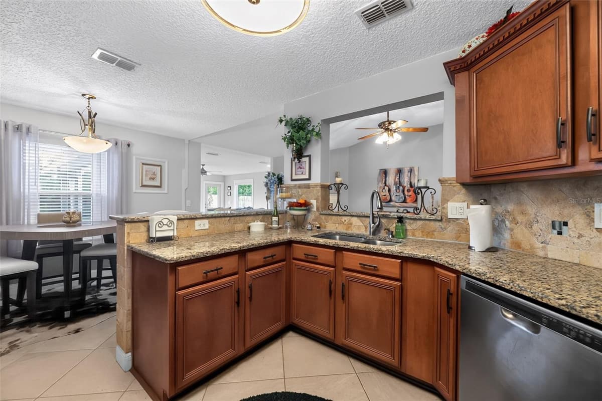590 ASHCROFT LANDING DRIVE — photo 12 of 34
