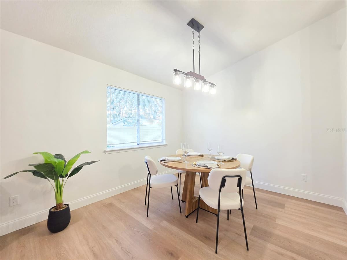 850 ARIES ROAD — photo 16 of 43