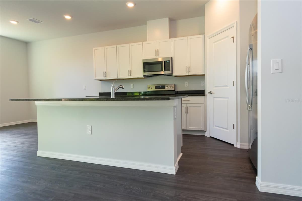 1348 PALAU STREET — photo 5 of 50