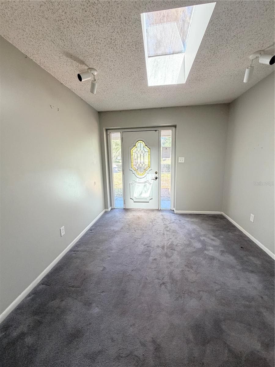 10596 RUTGERS ROAD — photo 7 of 31