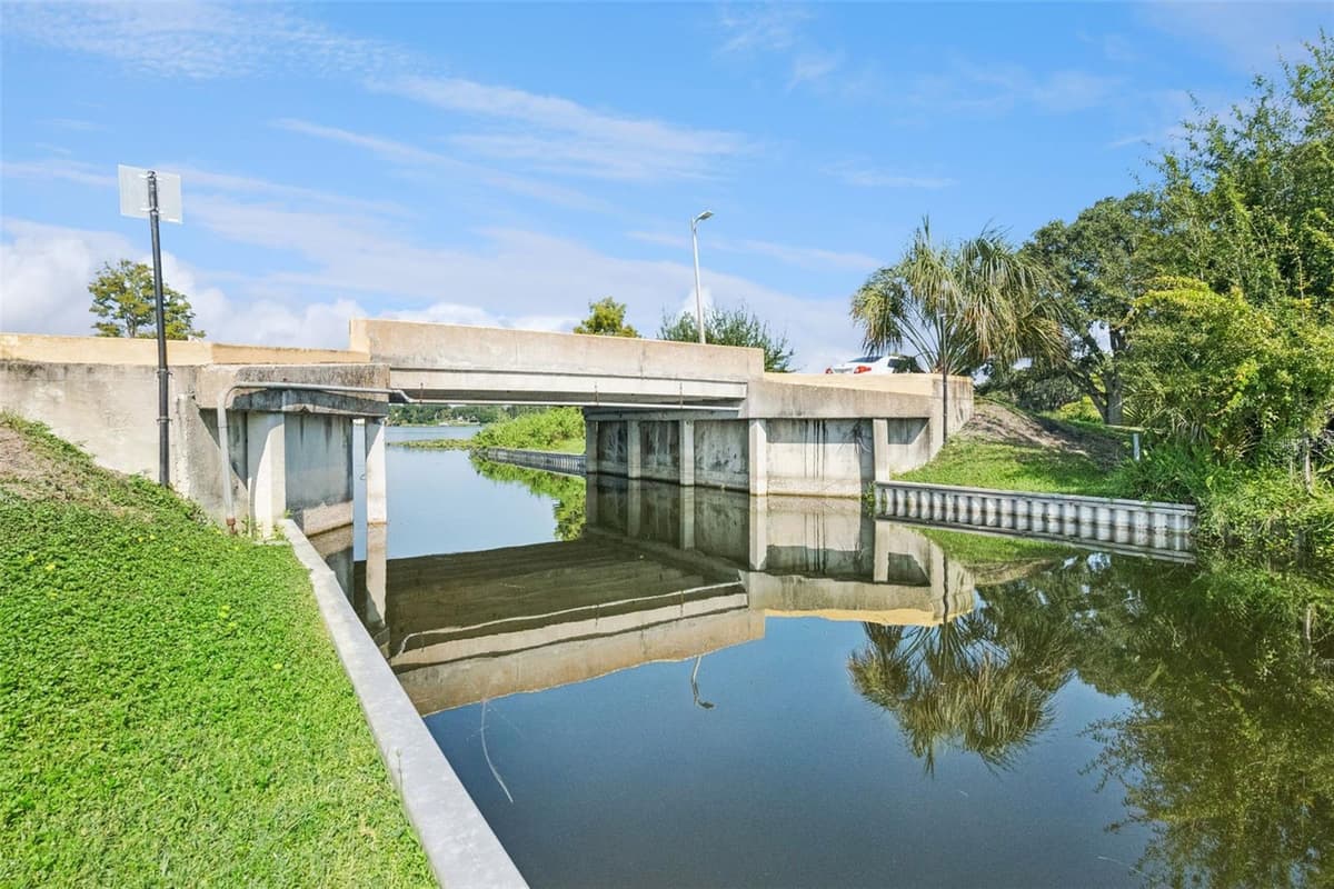 25 LAKEWOOD CAUSEWAY — photo 39 of 52