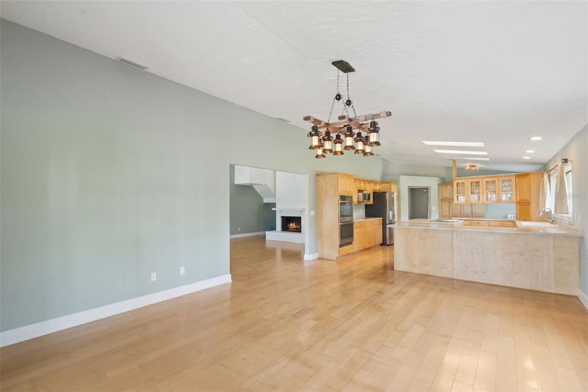 25 LAKEWOOD CAUSEWAY — photo 14 of 52