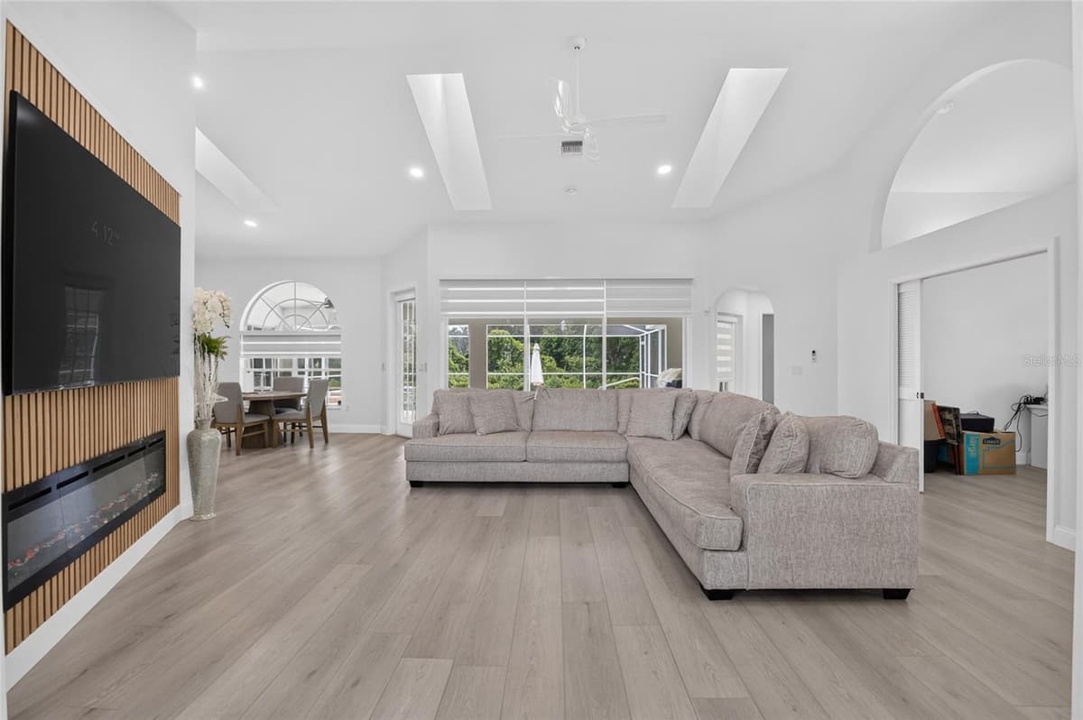 58 GOLF VIEW DRIVE — photo 9 of 44