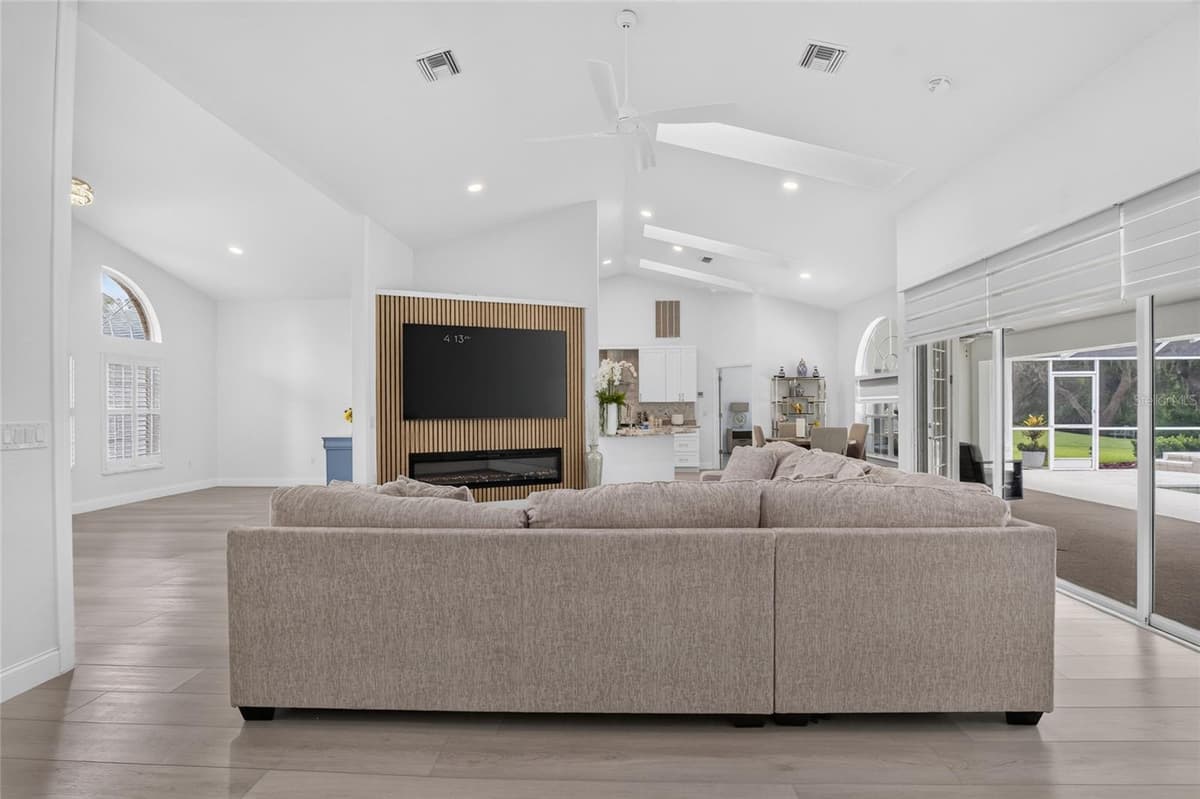 58 GOLF VIEW DRIVE — photo 10 of 44